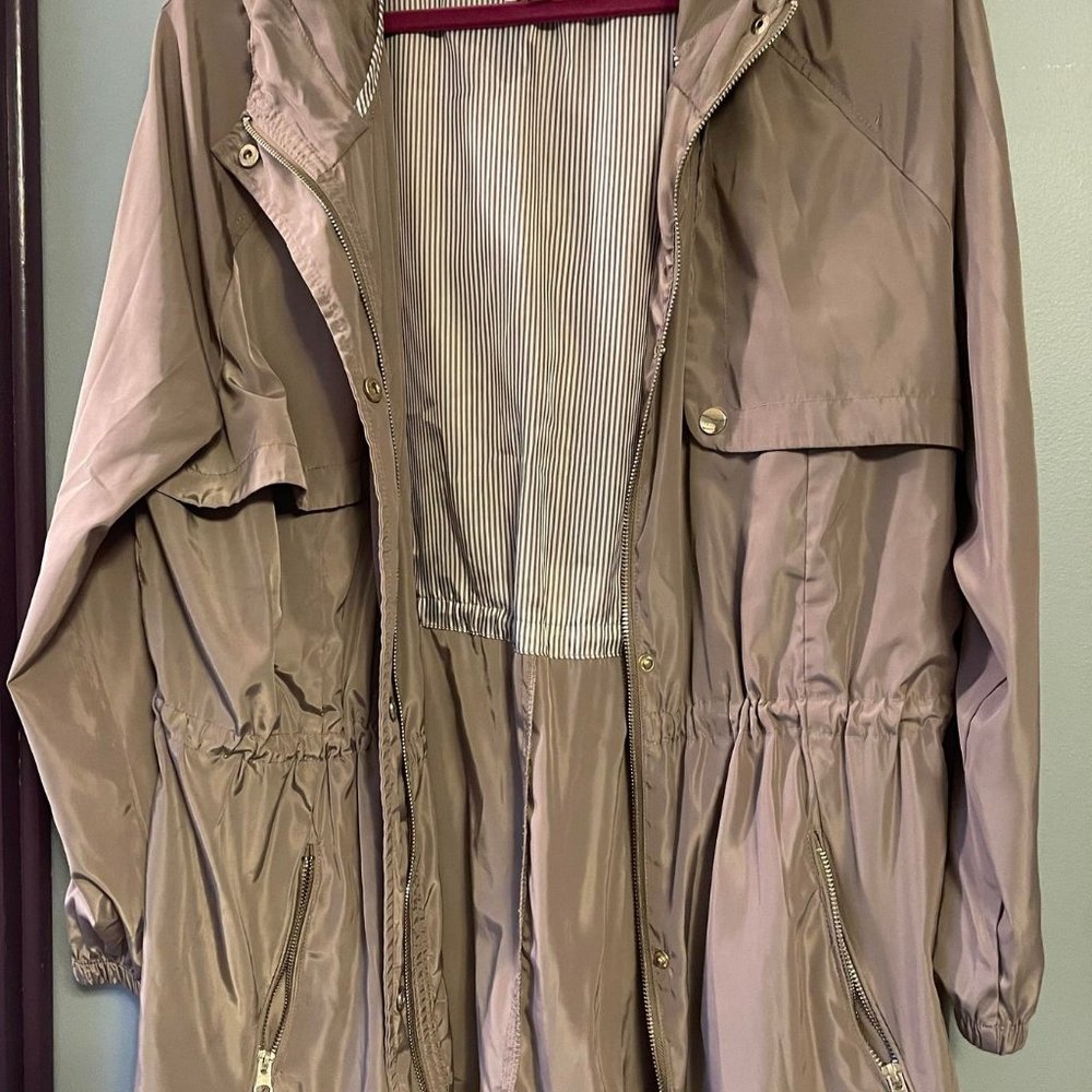 Everyday Lightweight Hooded Jacket - image 3